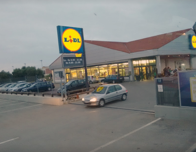 Quindici Molfetta Assembramenti E Mancanza Di Controlli Alla Lidl Di Molfetta Anche Alla Mongolfiera Non Viene Presa La Temperatura Un Lettore Scrive A Quindici